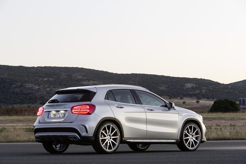 Mercedes-Benz GLA 45 AMG 2015