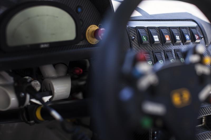 BMW M3 GTR No 006 2001