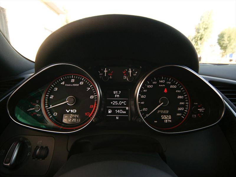 Audi R8 5.2 FSI quattro 2011 a prueba