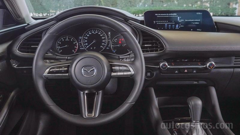 Mazda3 Sedán vs Mazda3 Hatchback