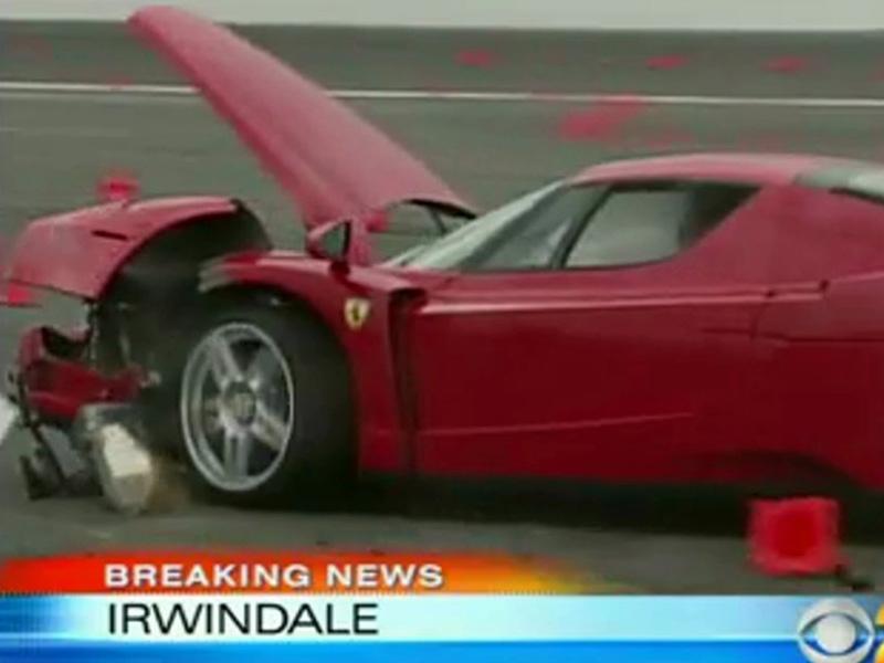Top 10: Entrenando impacta un Ferrari Enzo