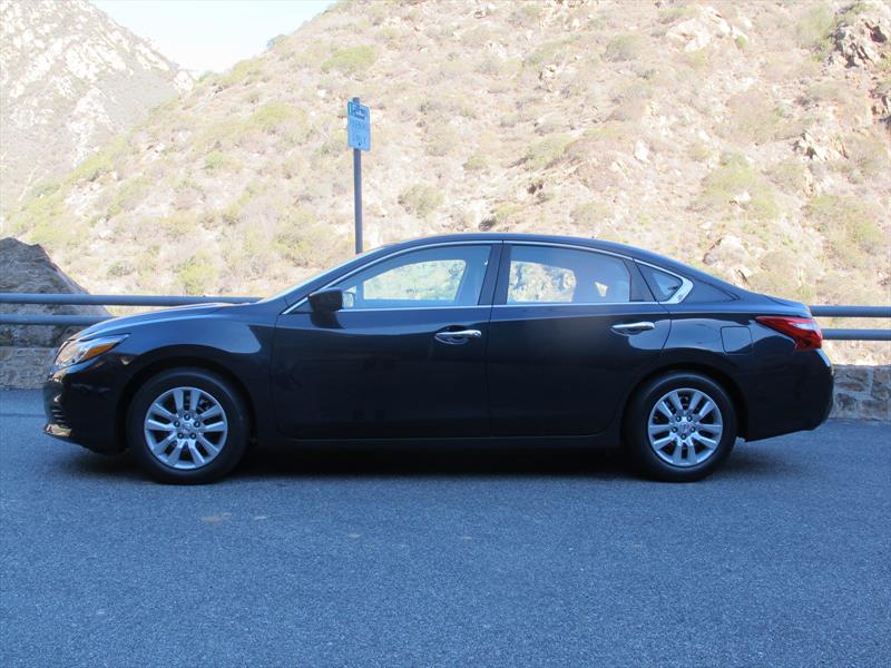 Nissan Altima 2017