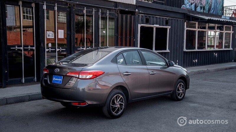 Toyota Yaris Sedán 2021 a prueba