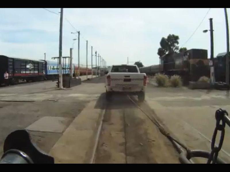 Ford Ranger Vs. la Locomotora