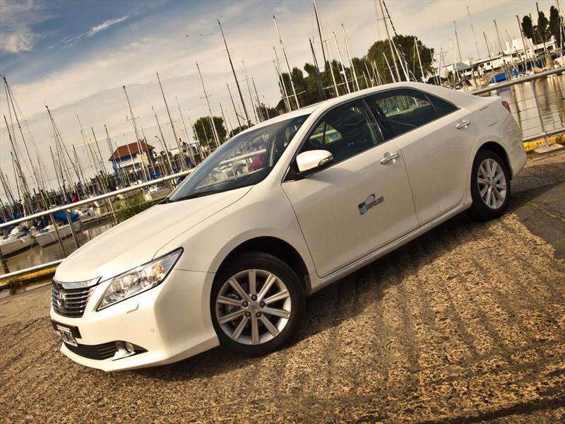 Toyota Camry V6 a prueba