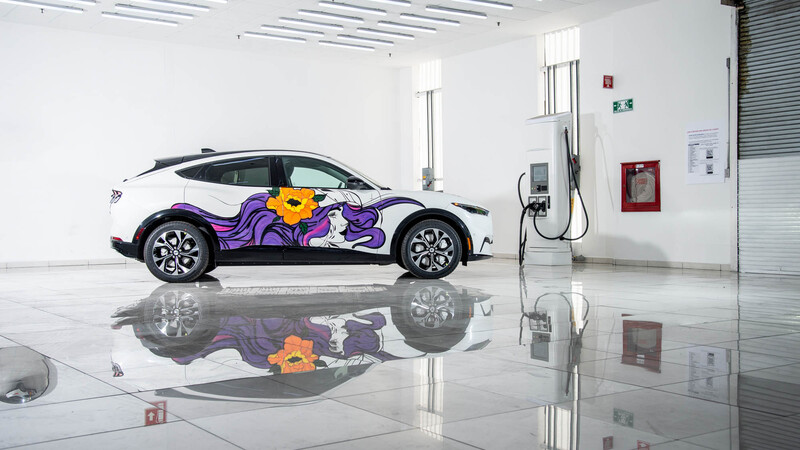 Ford Mustang Mach-E fabricado por mujeres