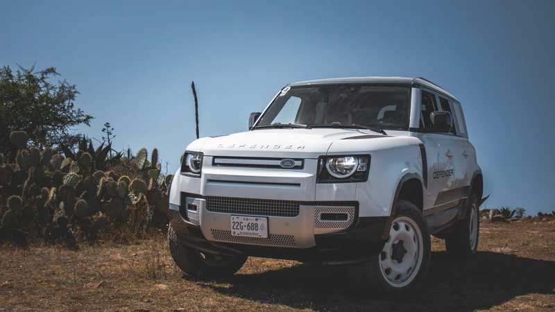 Land Rover Defender 2025 (Destination Defender)