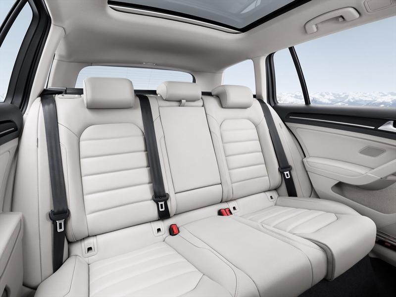Volkswagen Golf  Wagon 2014