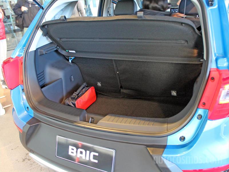 BAIC X25 Estreno en Chile