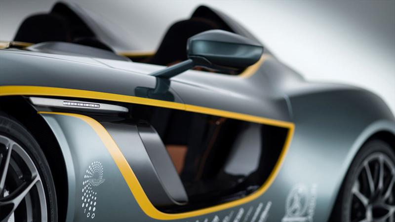 Aston Martin CC100 Speedster Concept