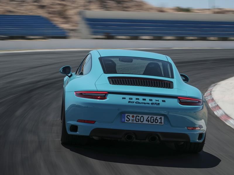 Porsche 911 GTS
