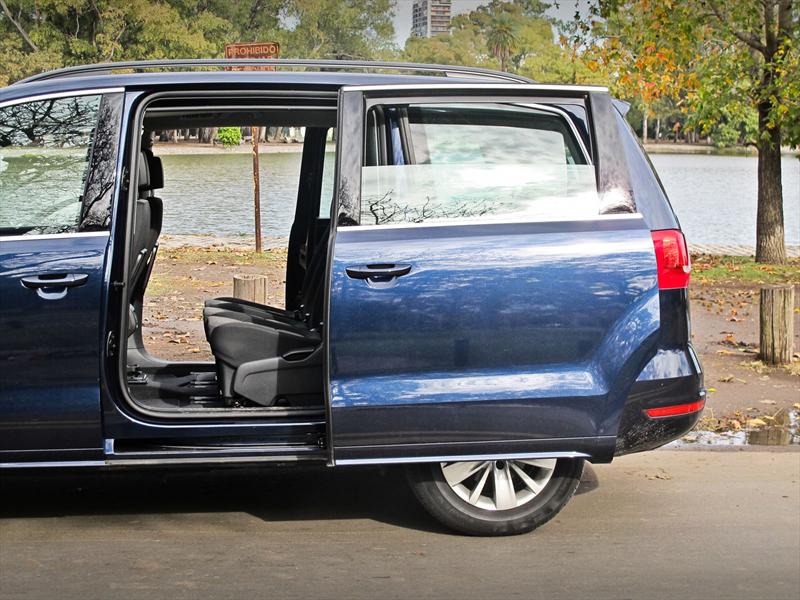 Volkswagen Sharan a prueba