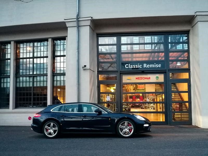 Porsche Panamera Turbo Sport Turismo 2018