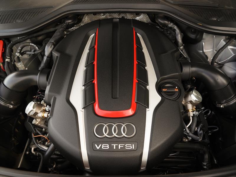 Audi S8 2014