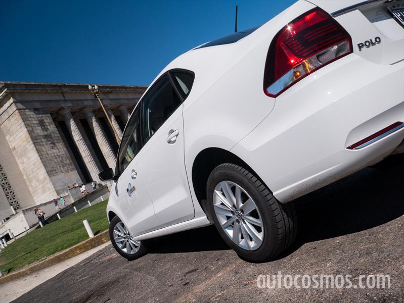 Volkswagen Polo Sedán a prueba