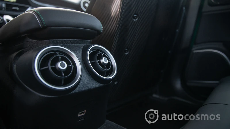 Alfa Romeo Giulia QV 2022 prueba