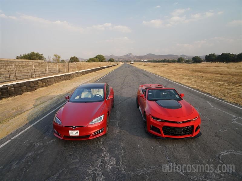 Tesla Model S P100D VS Chevrolet Camaro ZL1 Conv