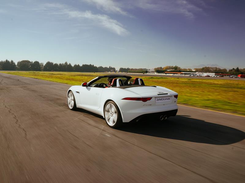 Jaguar F-Type 2014