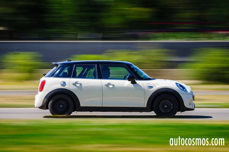 Así se vive el Mini Driving Experience 2016