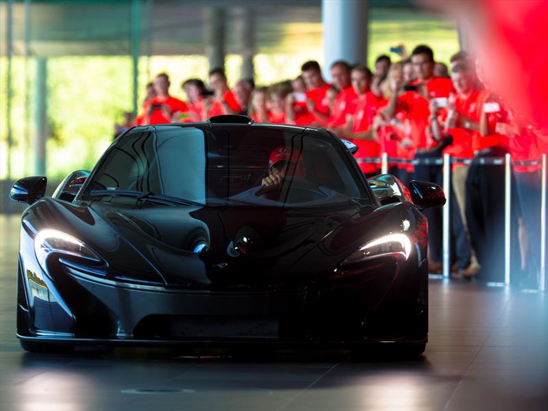 McLaren celebra 50 años en la competición
