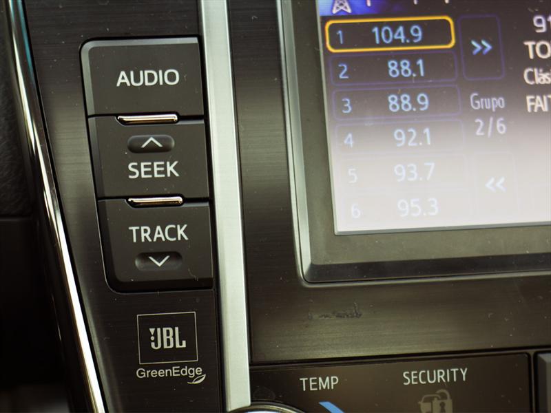Toyota Camry XLE V6 2012