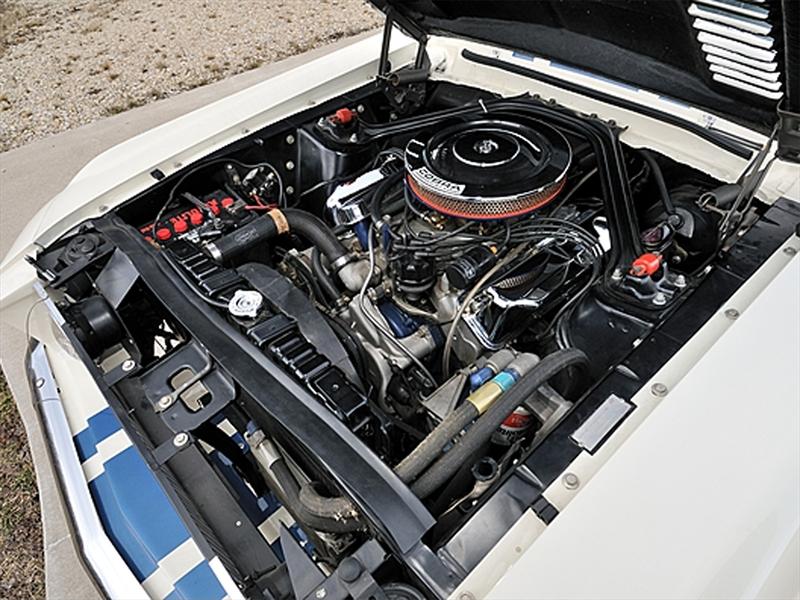 Shelby GT Super Snake 1967 de USD $1.3 millones