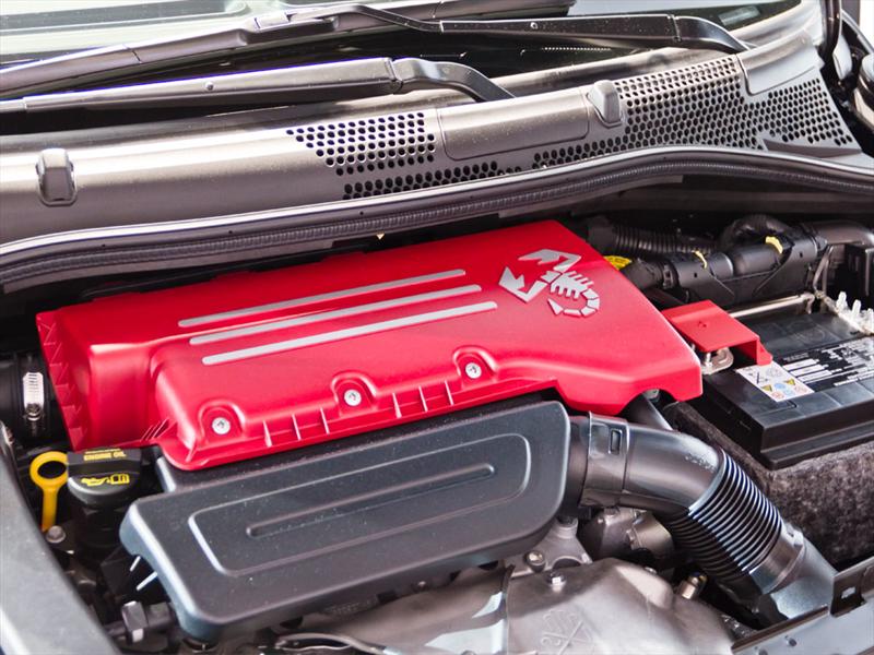 FIAT 500 Abarth 2013 Salón de Los Angeles