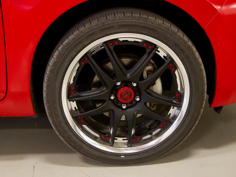 Sparky, un Nissan Leaf convertido en pickup