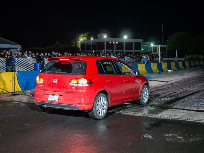 Arrancones nocturnos en Centro Dinámico Pegaso