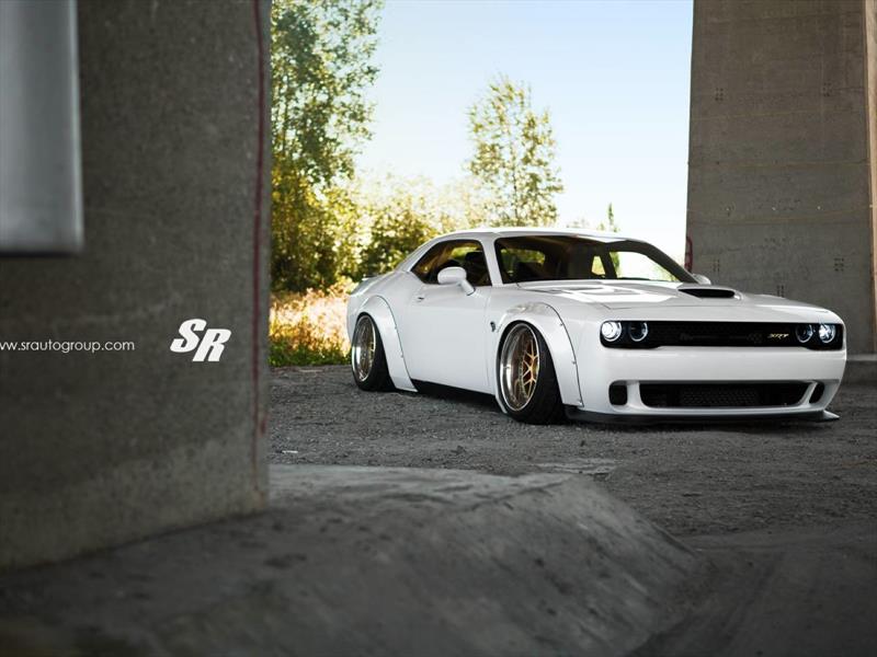 Challenger SRT Hellcat por Liberty Walk y SR Auto
