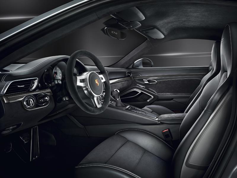 Porsche 911 Carrera GTS