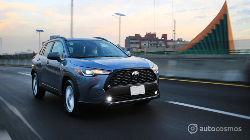 Toyota Corolla Cross 2022, prueba
