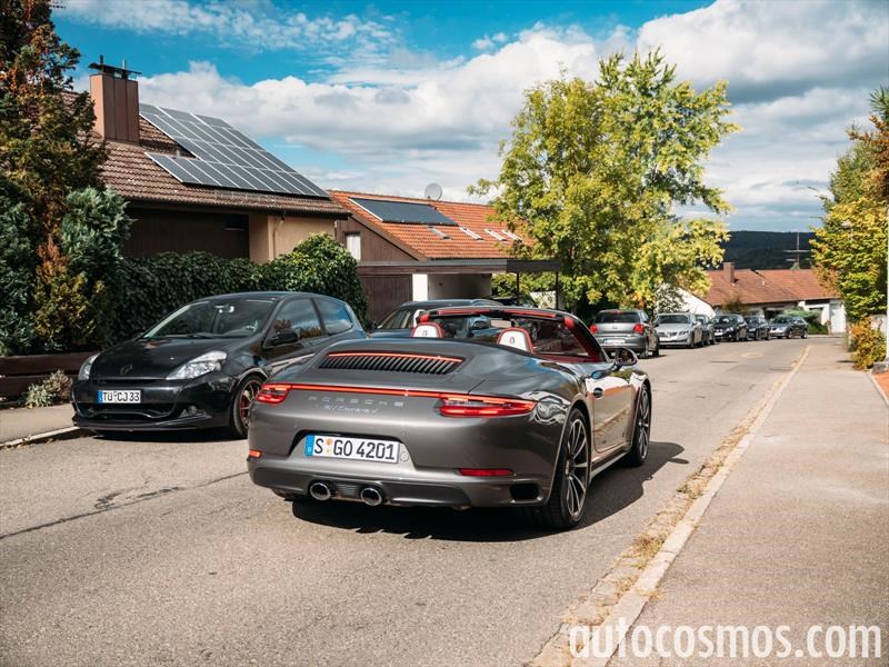 Porsche 911 Carrera 4 Cabriolet 2017