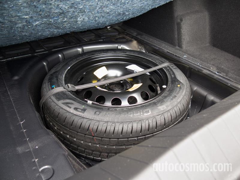 Peugeot 408 THP a prueba