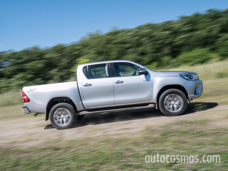 Nueva Toyota Hilux a prueba