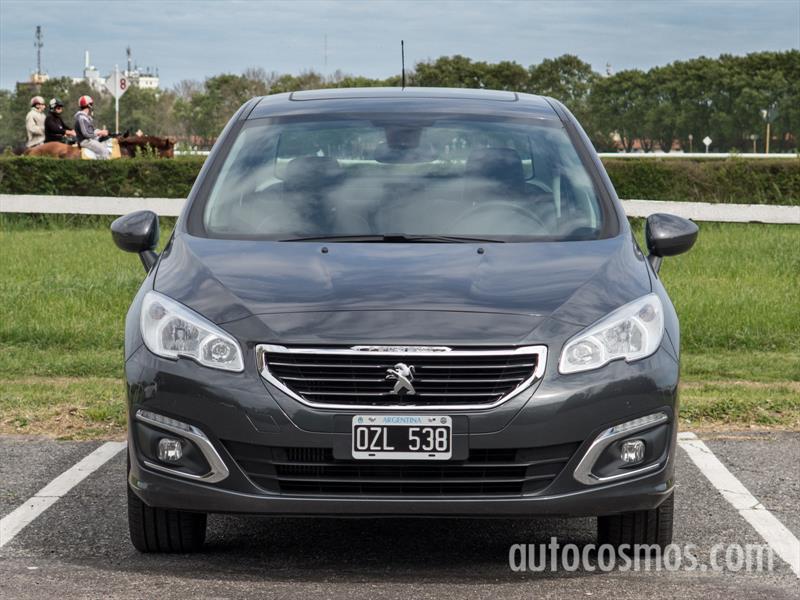 Peugeot 408 THP a prueba