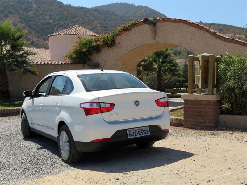 Nuevo FIAT Grand Siena en las rutas de Chile