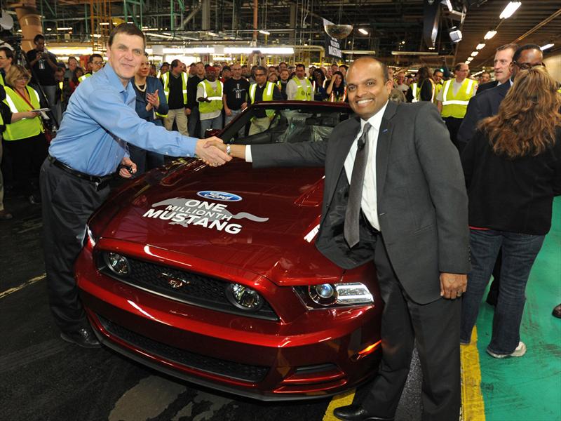 Ford Mustang un millón