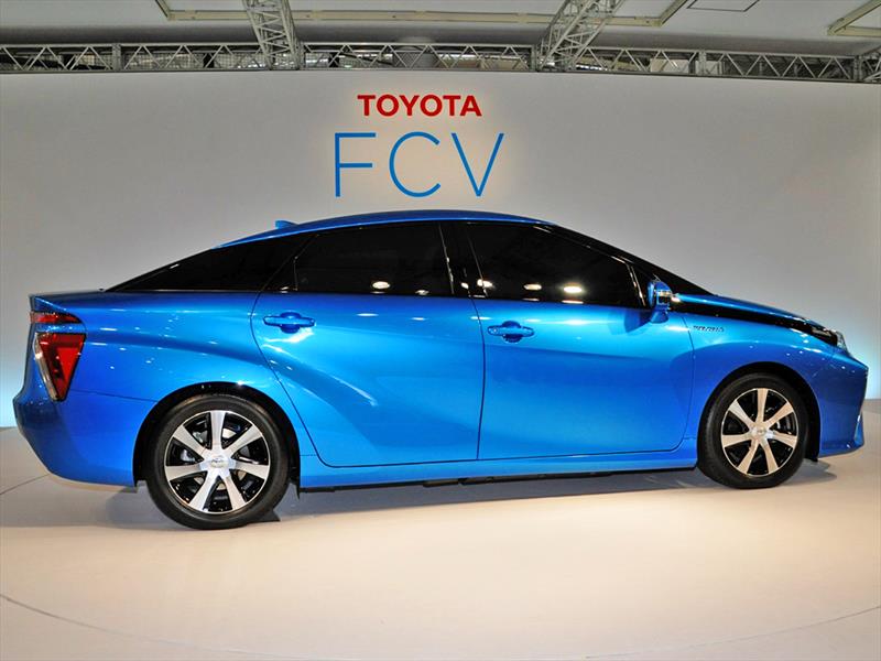 Toyota FCV 2015