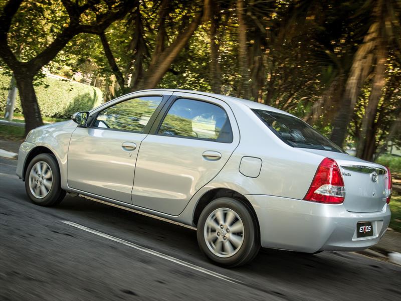 El Toyota Etios se actualiza en Brasil