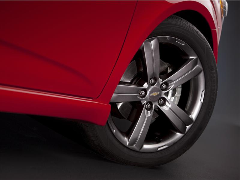 Chevrolet Sonic RS 2013