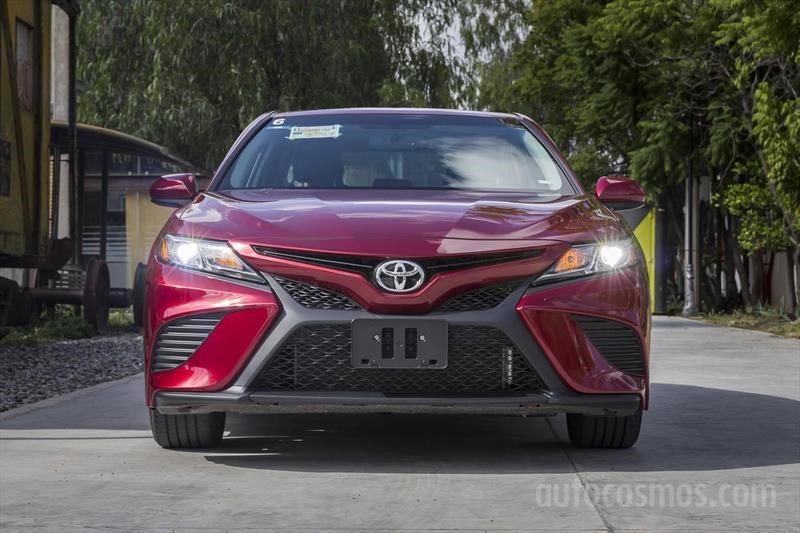 Toyota Camry 2018
