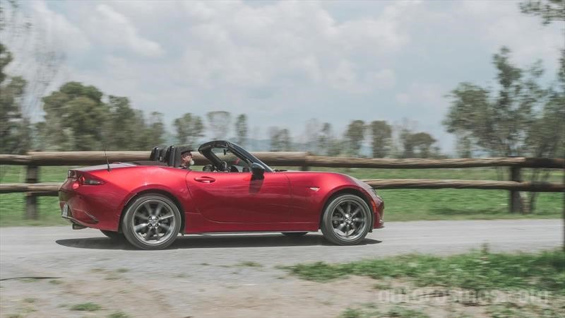 Mazda MX-5 vs Mazda MX-5 RF