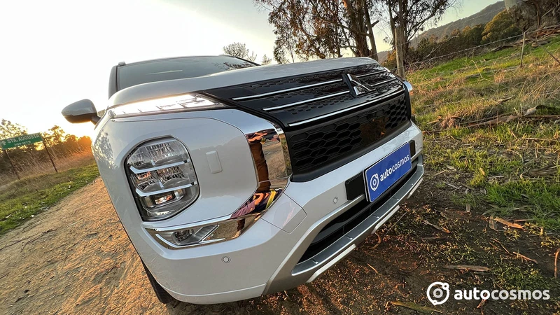 Mitsubishi Outlander 2025