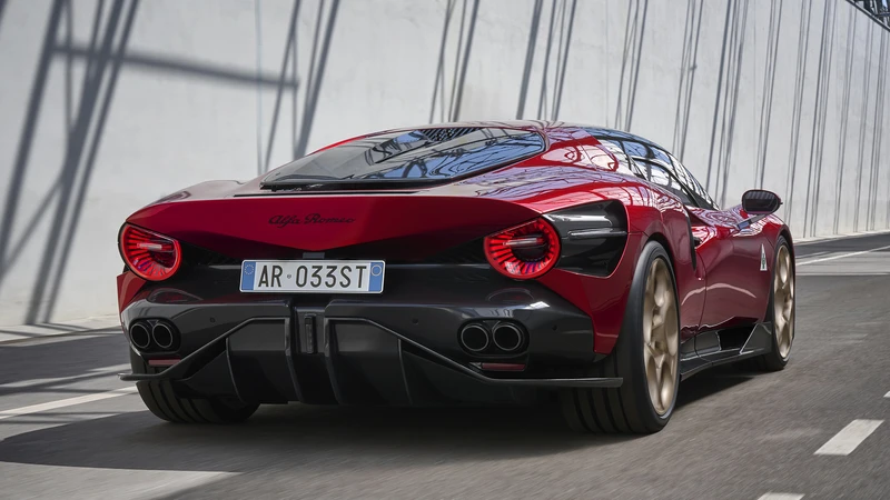 Alfa Romeo 33 Stradale