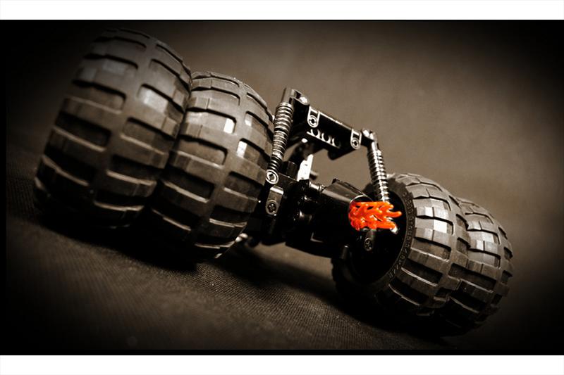 Batimóvil Tumbler de RC con piezas de LEGO