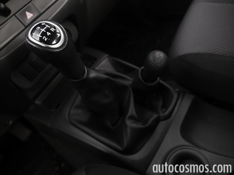 Nissan NP300 vs Toyota Hilux vs Mitsubishi L200