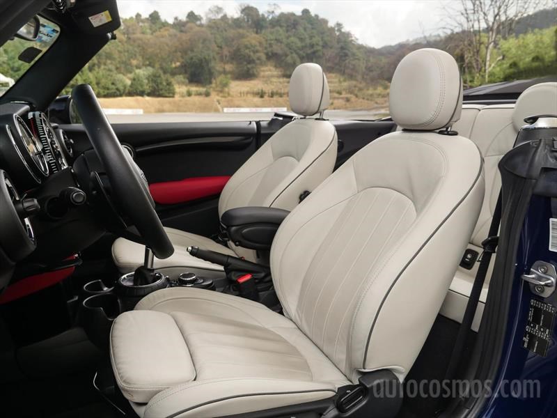 MINI John Cooper Works Convertible 2017