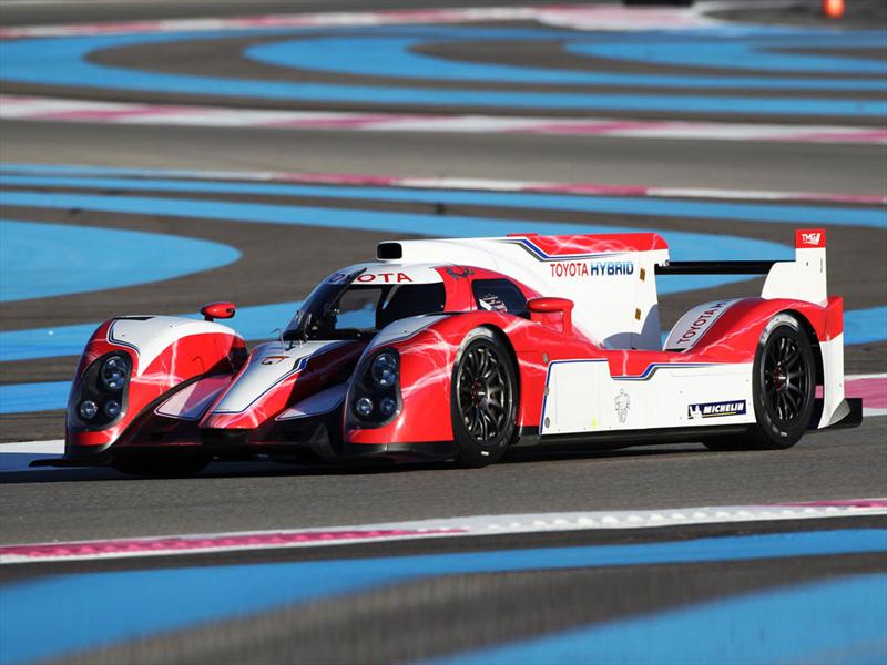 Toyota TS030 Hybrid a Le Mans 2012