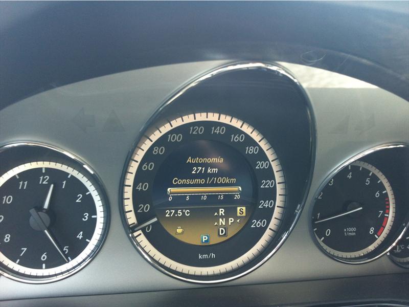 Mercedes-Benz E250 CGI Avantgarde 2012 a prueba